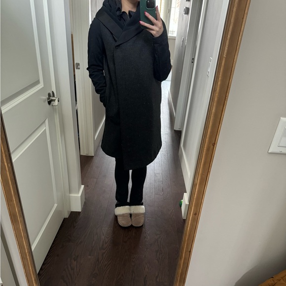 SOLD Lululemon Savasana Softshell - Picture 7 of 7